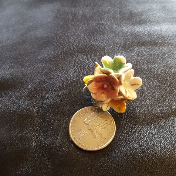 Vintage Porcelain Bouquet Earrings - Picture 6 of 7